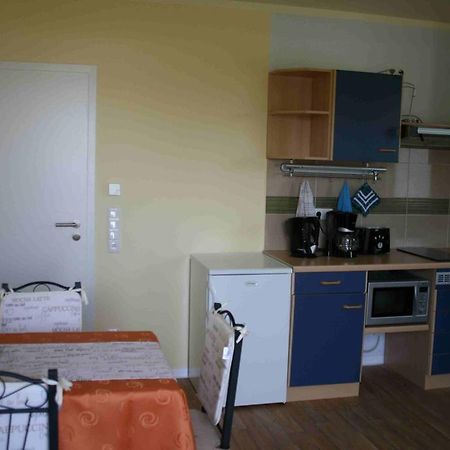 Uebernachtung Bei Michael - Ferienwohnung Rostock Eksteriør billede